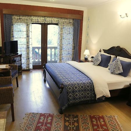 The Estate Villa Ню Делхи Екстериор снимка